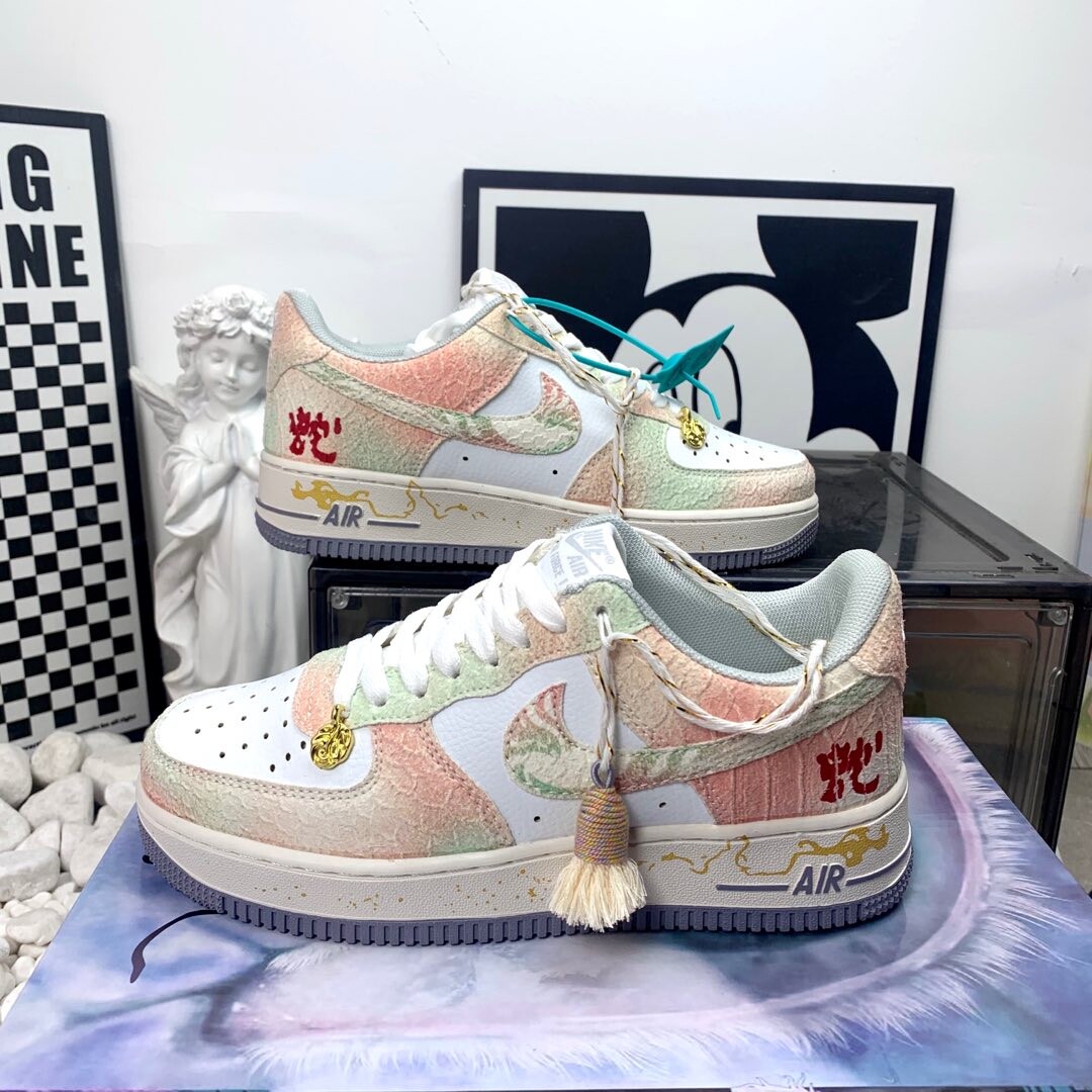 Nike AF1 空军一号 蛇年限定蒸汽木偶 高版本套楦工艺 正确版型 尺码36-44 男女码现货