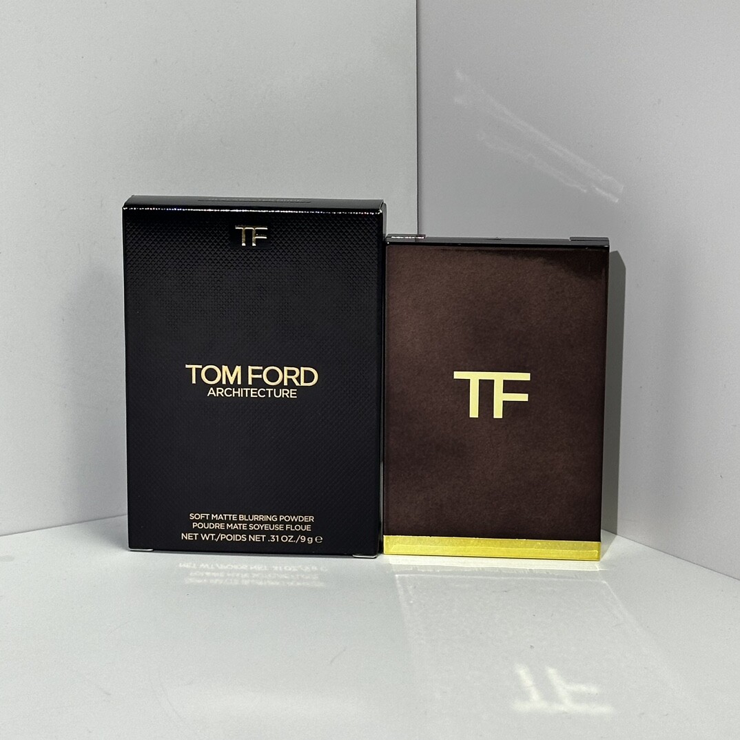 新品TF柔焦粉饼9g/高质量实拍现货A55编码！可配中文标！还在为底妆不够细腻而烦恼？TF新品柔焦粉饼01号色来救场！9g精巧容量，方便携带。