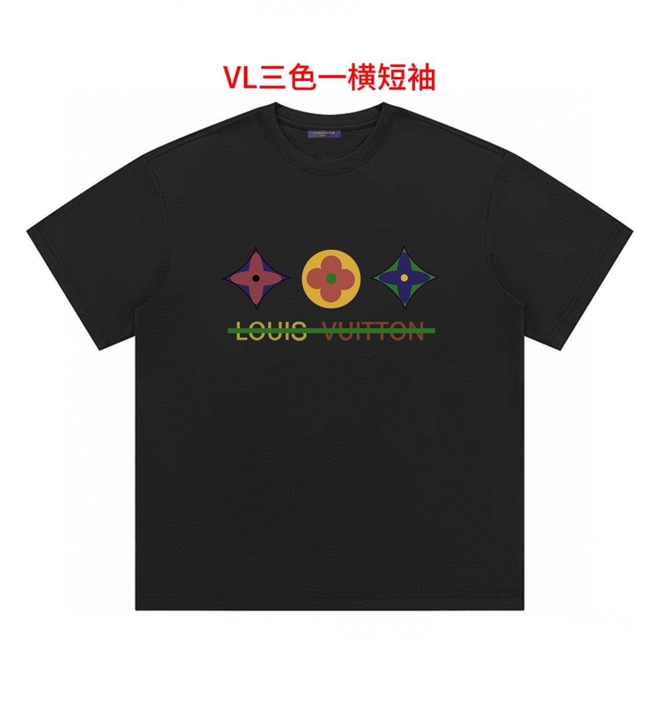 VL三色一横短袖七天无理由退换 支持文化服 班服 活动图案定制LOUIS VUITTON LV 路易威登经典老花圆领短袖T恤面料采用纯棉面料双线二本针压线 久洗不变形 原版定制三标 高端进口印花 随意水洗情侣可穿 男女同款黑色—白色—炭灰色尺码如下