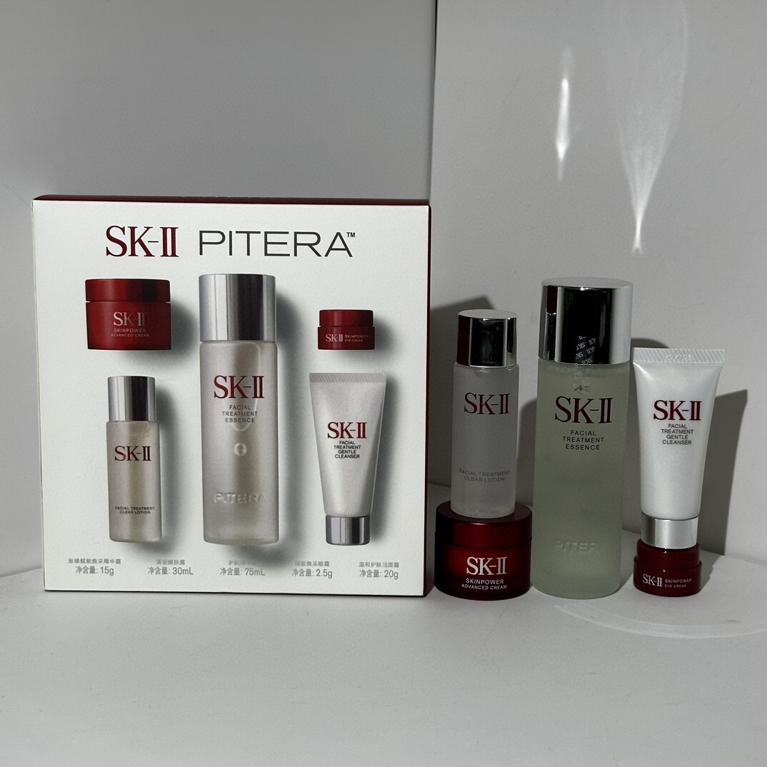实拍高质量新版SK-II经典体验全明星晶透五件套件48  认准批号：4234211800内含：神仙水75ml+清莹露30ml+洗面奶20g+面霜滋润15g+眼霜2.5g