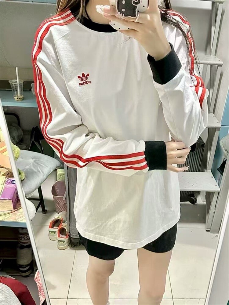 三叶草25年秋冬季新款男士 情侣运动休闲 圆领长袖卫衣【款号】: LH-4879卫薄【尺码】: S-3XL【颜色】: 黑色，白黑色，白红色，【面料】: 纯棉双纱，绣标，