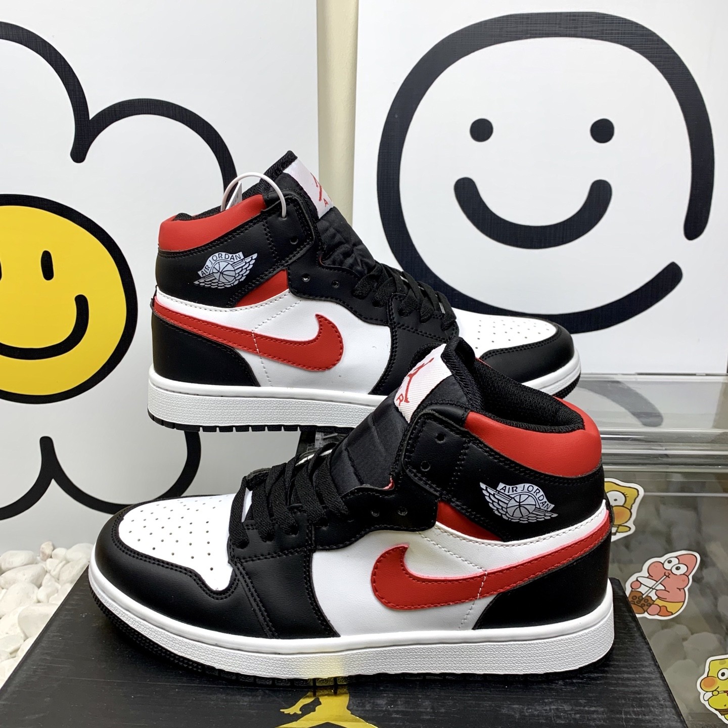   AJ Jordan Air Jordan 1 Low 耐磨防滑 AJ高帮白黑红 复古板鞋 36-44码！L1