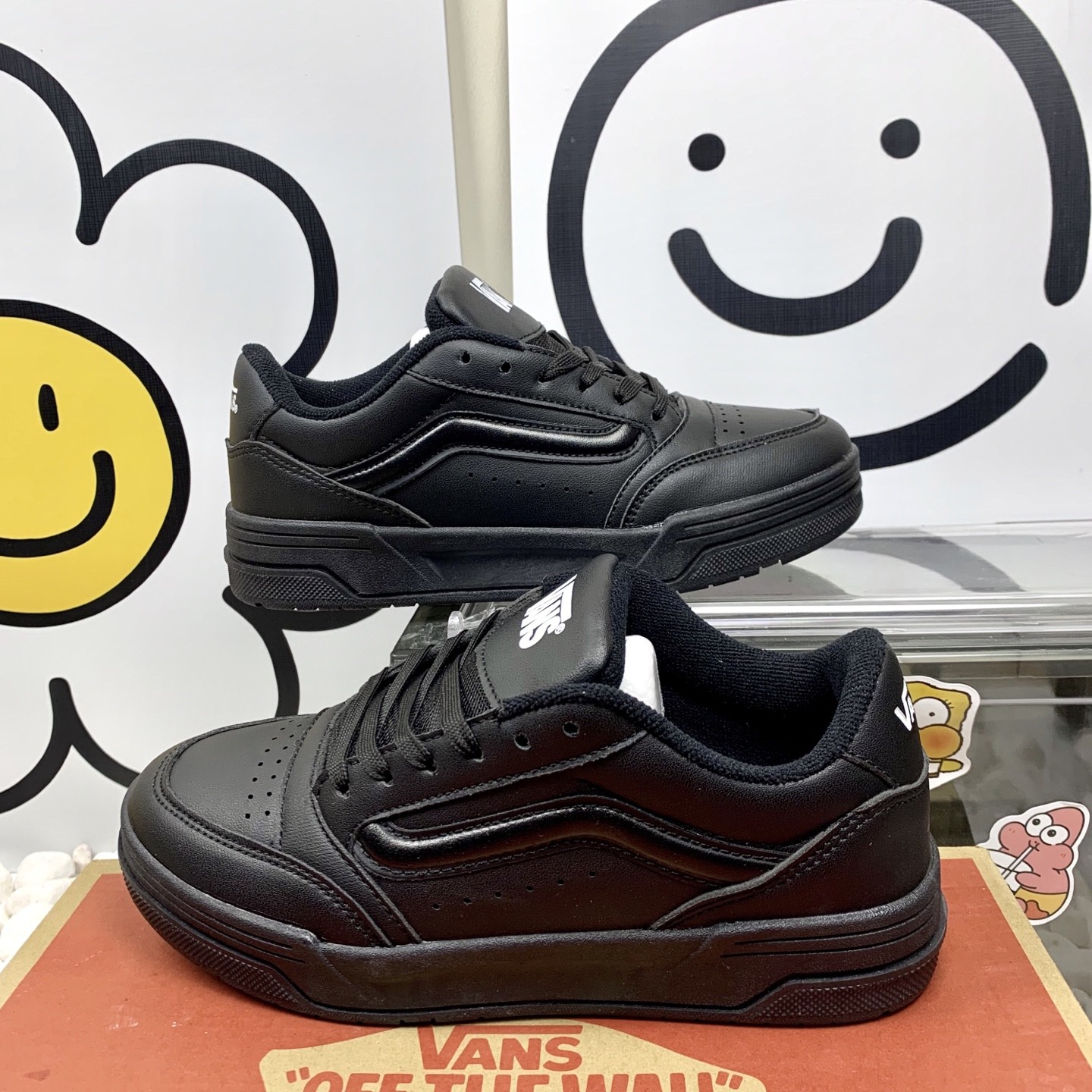 万斯HY018全黑  套楦工艺 正确版型 尺码36-44 男码现货 L1