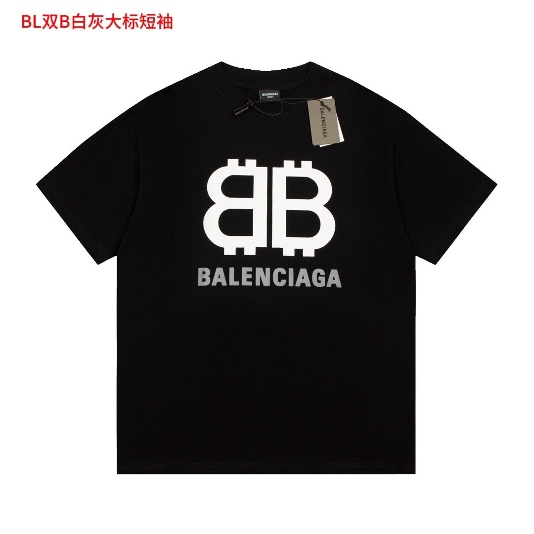 BL双B白灰大标短袖BALENCIAG*巴黎世家23ss胸前双B字母圆领短袖T恤面料采用纯棉面料原版面料 官方同款 定制同缸染面料  手感非常舒服  春夏最新砖柜同步  时尚又个性  超级百搭好看的一款                男女都非常合适  人手必备款 颜色:黑色 尺码:M-4XL