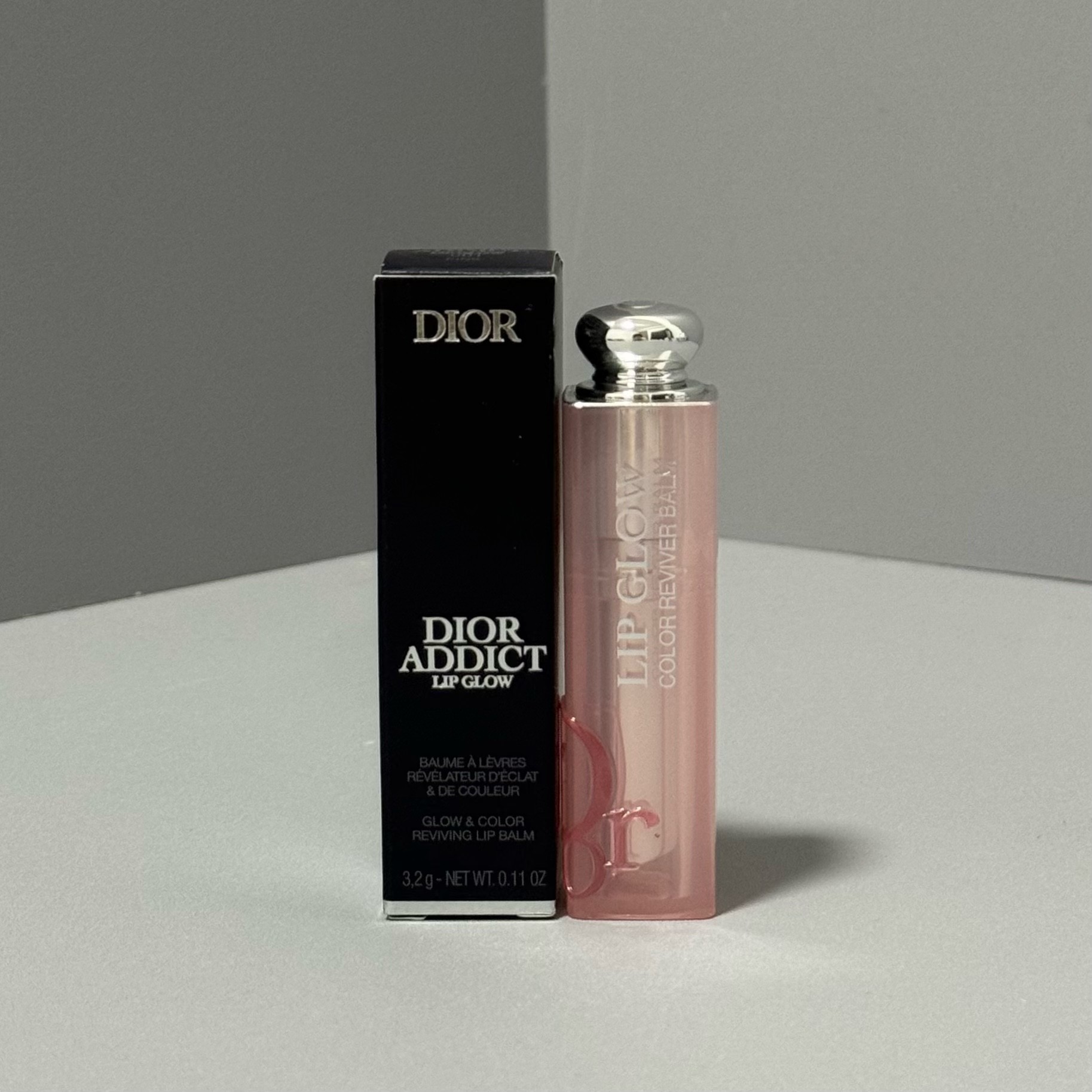 新包装迪奥变色润唇膏实拍现货4K01编码！可配中文标11色：8#-001#-004#-007#-008#-012#-015#-025#-031#-033#-038#不管你有多支少口红 ，这一必款