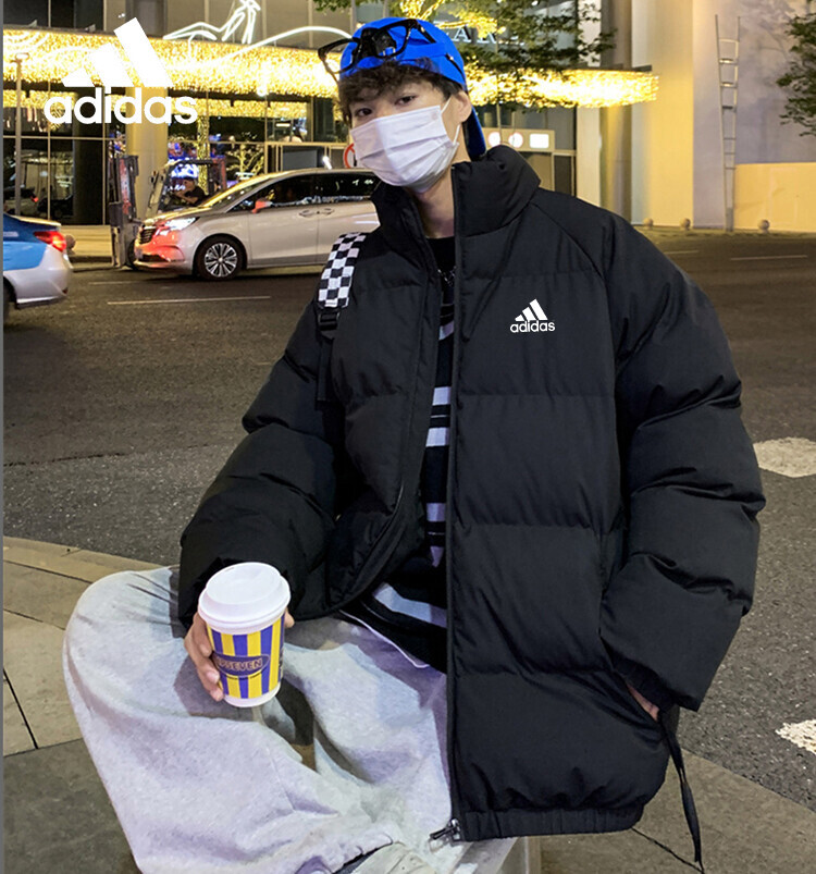 冬季新款adidas阿迪达斯经典款立领棉服！Adidas阿迪达斯男女情侣款保暖效果超好，衣服品质大家放心。而这种货也真的没什么好多说的