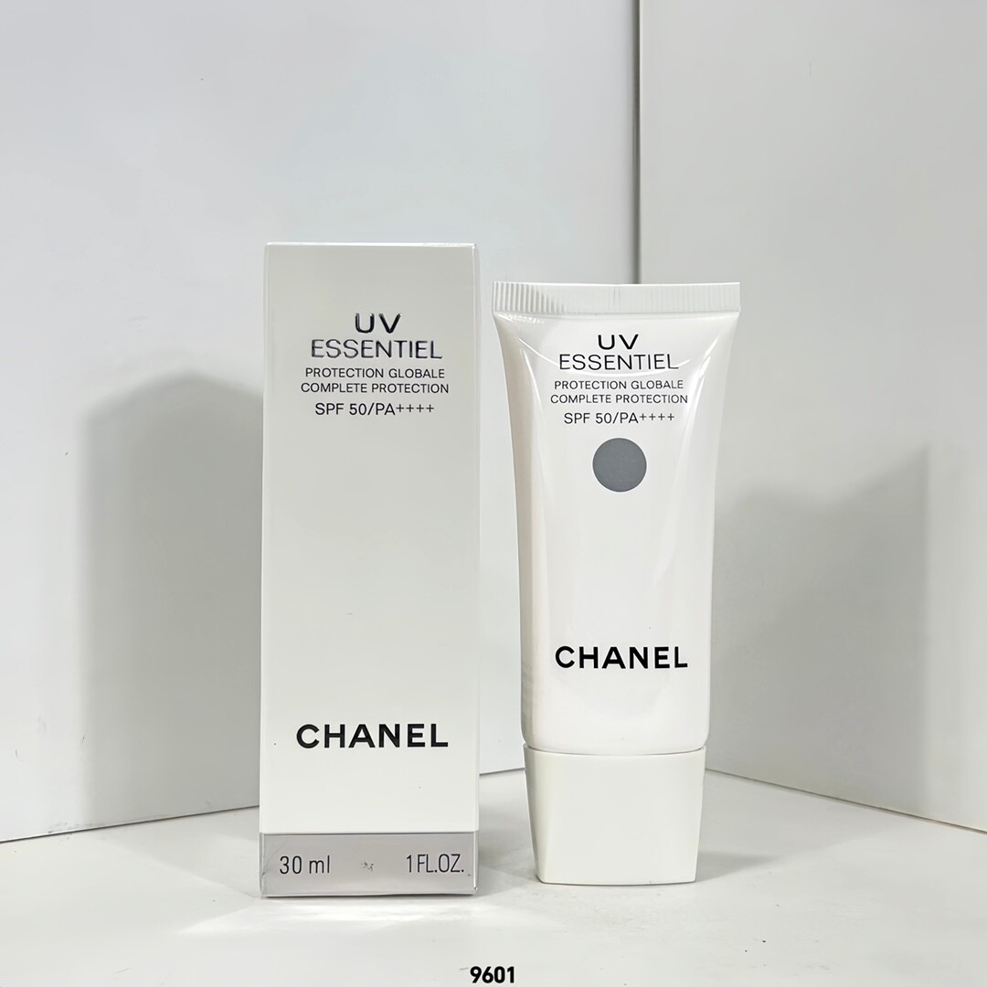 香奈儿美白防晒隔离霜30ml9601编码！Chane l香奈尔美白隔离霜，妆前乳防晒隔离霜 三合一，30ml，持妆遮瑕保湿，防晒、隔离、打底，均匀肤色