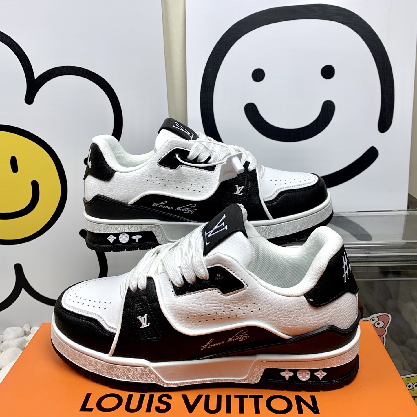 Louis Vuitton 路易威登 Trainer 低帮休闲板鞋 男女同款 36-44 LV白黑水泥 L1