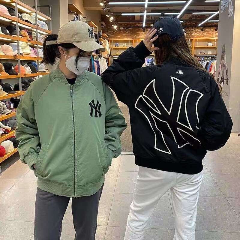 NY洋基队25年秋季新款男士 情侣运动休闲风衣外套   夹克单衣【款号】99322NY夹克【面料】刺绣标 75D仿记忆【颜色】黑色 绿色【尺码】M-2XL